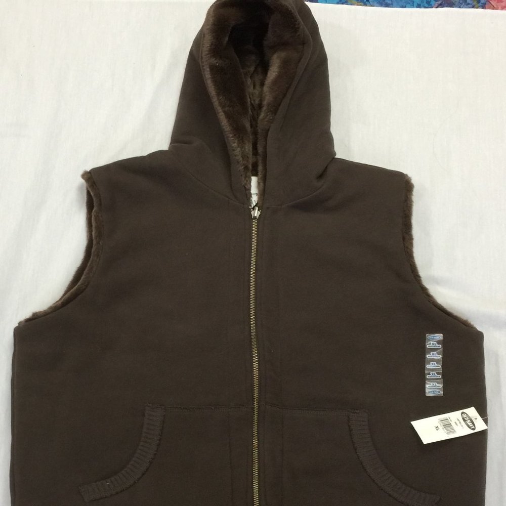 ❄️❄️❄️  NWT OLD NAVY WOMENS REVERSIBLE HOODED VEST SIZE XL. ❄️❄️❄️